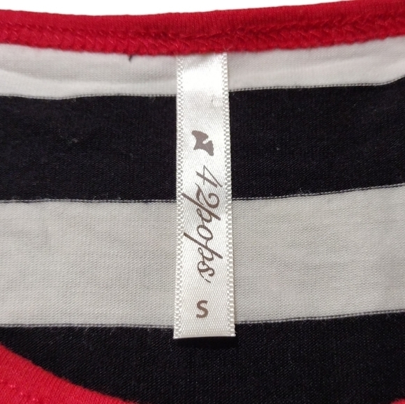 42 Pops Striped Asymmetrical Top - Picture 4 of 5